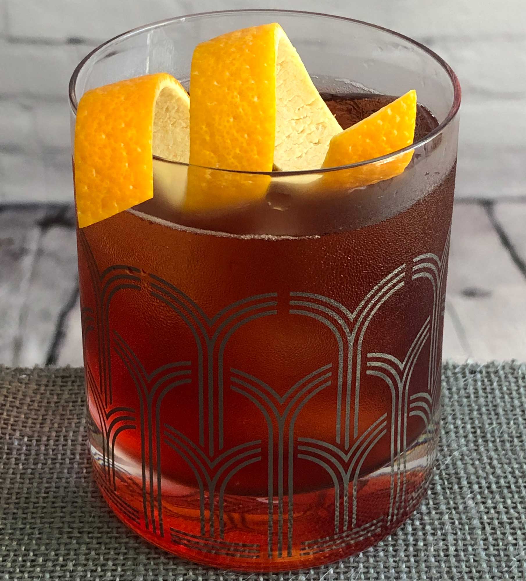 An example of the Chin-Chin, the mixed drink (cocktail) featuring Aperitivo Cappelletti, tonic water, and Cocchi Barolo Chinato; photo by Lee Edwards