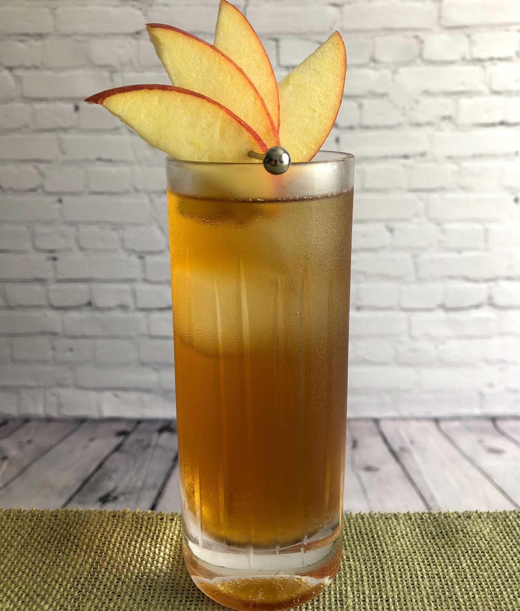 An example of the Picket Fence, the mixed drink (cocktail) featuring Cardamaro Vino Amaro, sweet cider, and ginger beer; photo by Lee Edwards